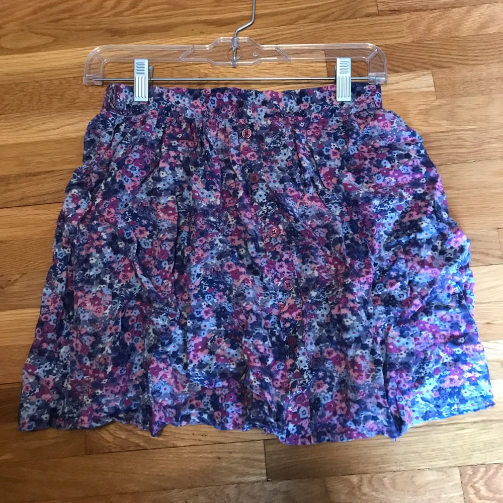 Blue and purple flowered mini-skirt